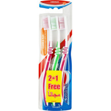 Aqua Fresh Toothbrush Medium Clean and Flexibility 3 Pieces